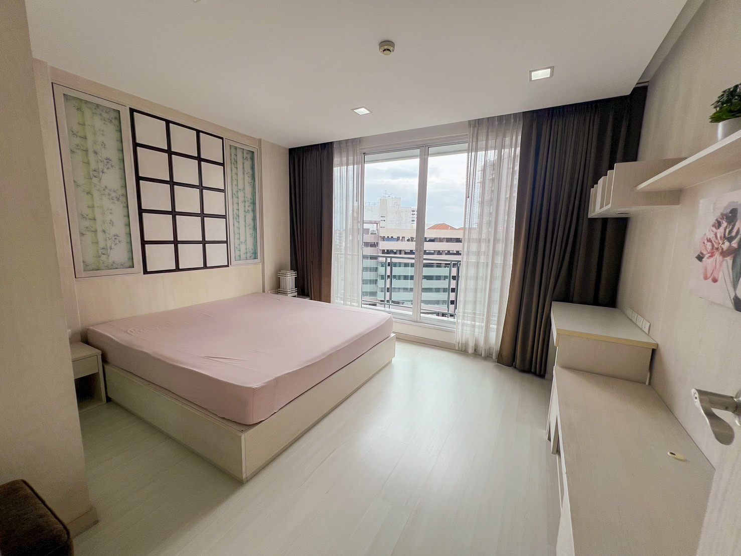 S Condo - Image 4