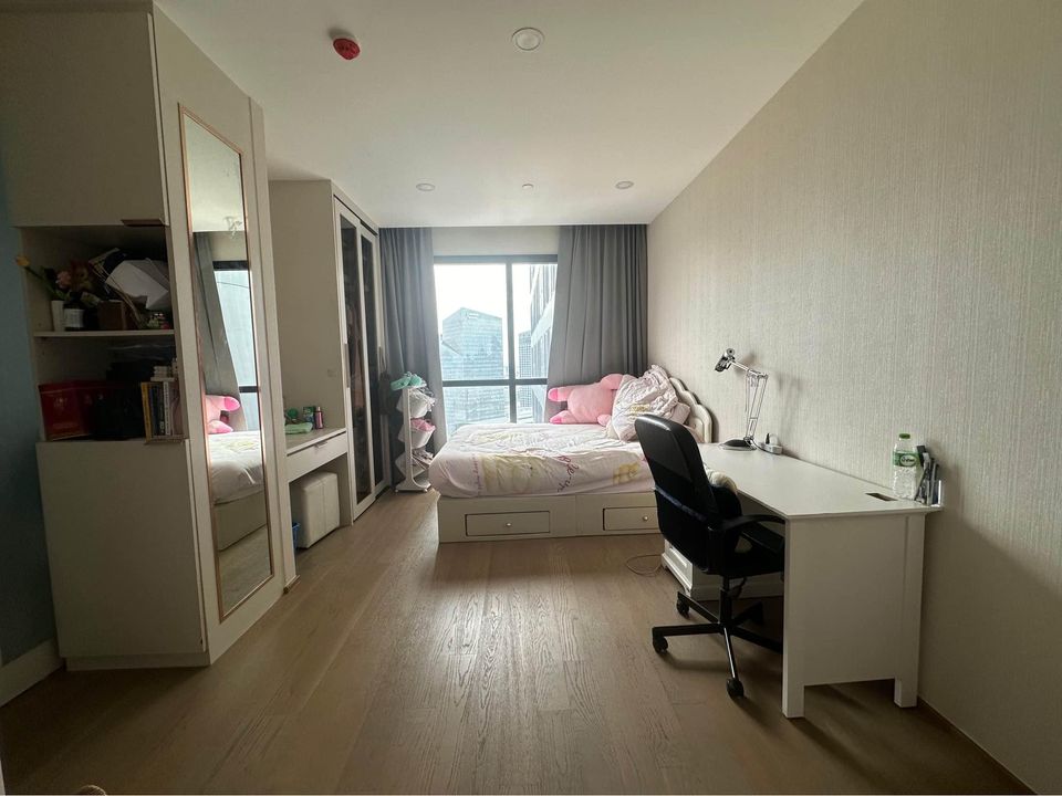 1 Bedroom Condo For Sale in Si Phraya, Bang Rak, Bangkok - Image 1