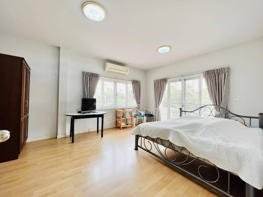 4 卧室 独立房屋  在  - Image 9