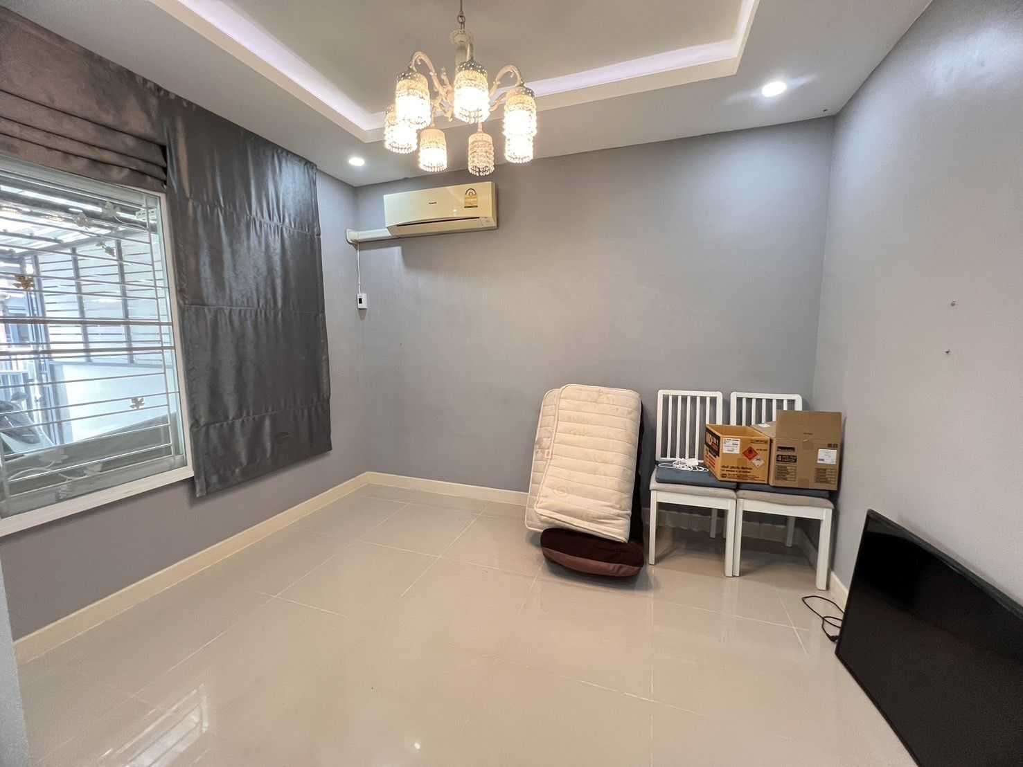 5 Bedroom Townhouse For Sale in Bang Phli Yai, Bang Phli, Samut Prakan - Image 10