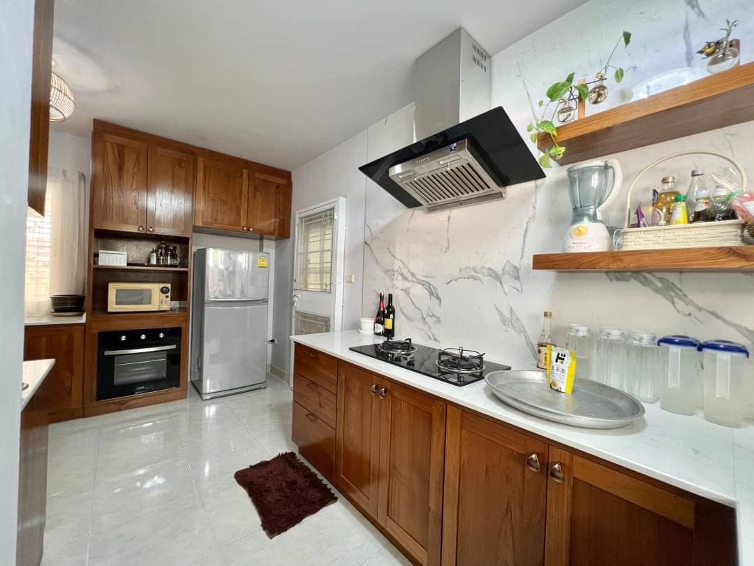 4 卧室 独立房屋  在  - Image 4