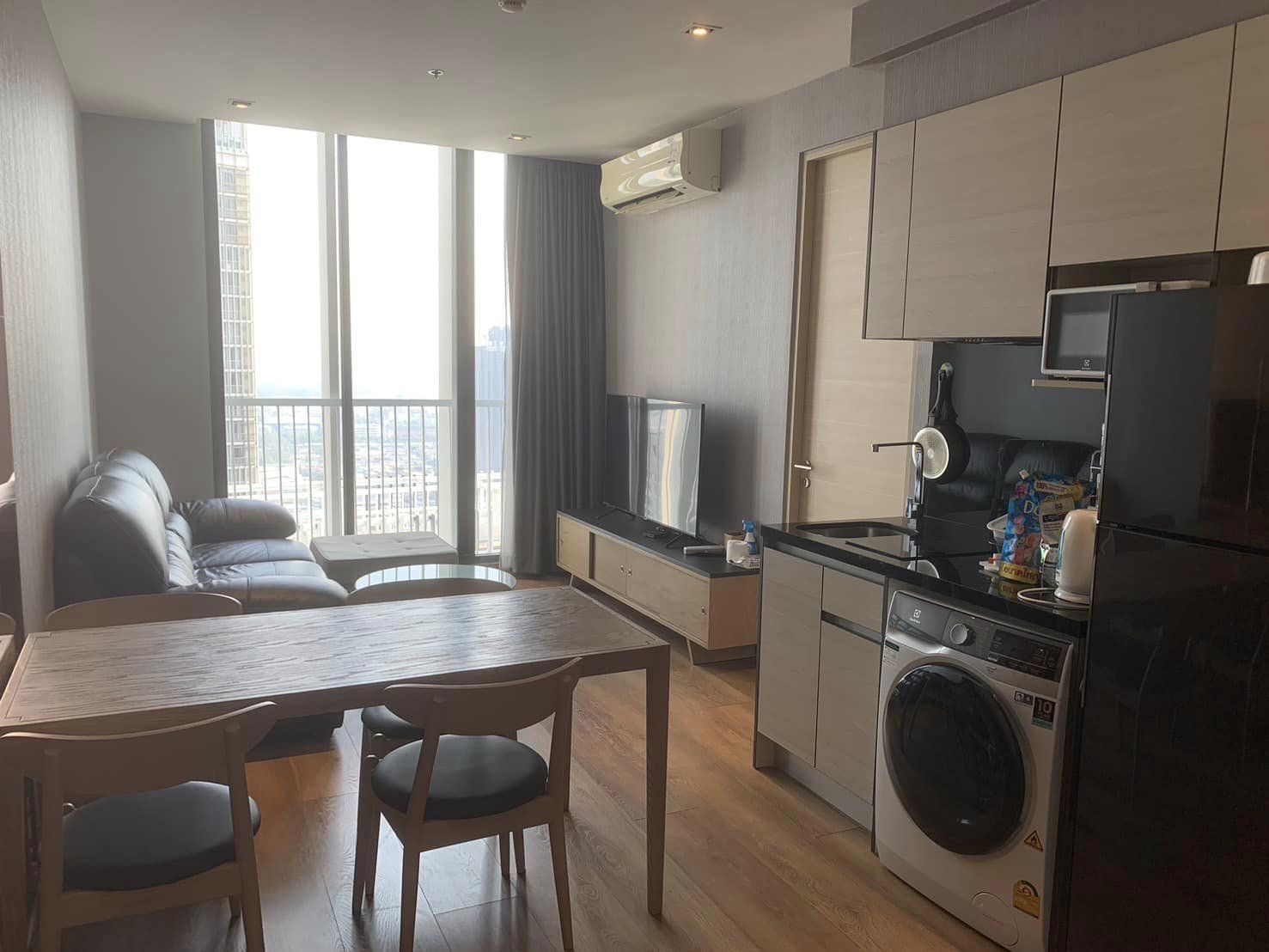 2 Bedroom Condo For Sale in Khlong Tan, Khlong Toei, Bangkok - Image 2