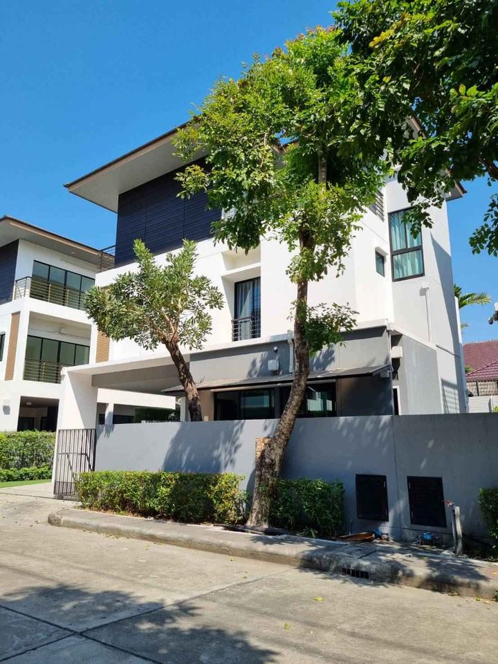 Baan Lumpini Suan Luang Rama 9 - Image 1