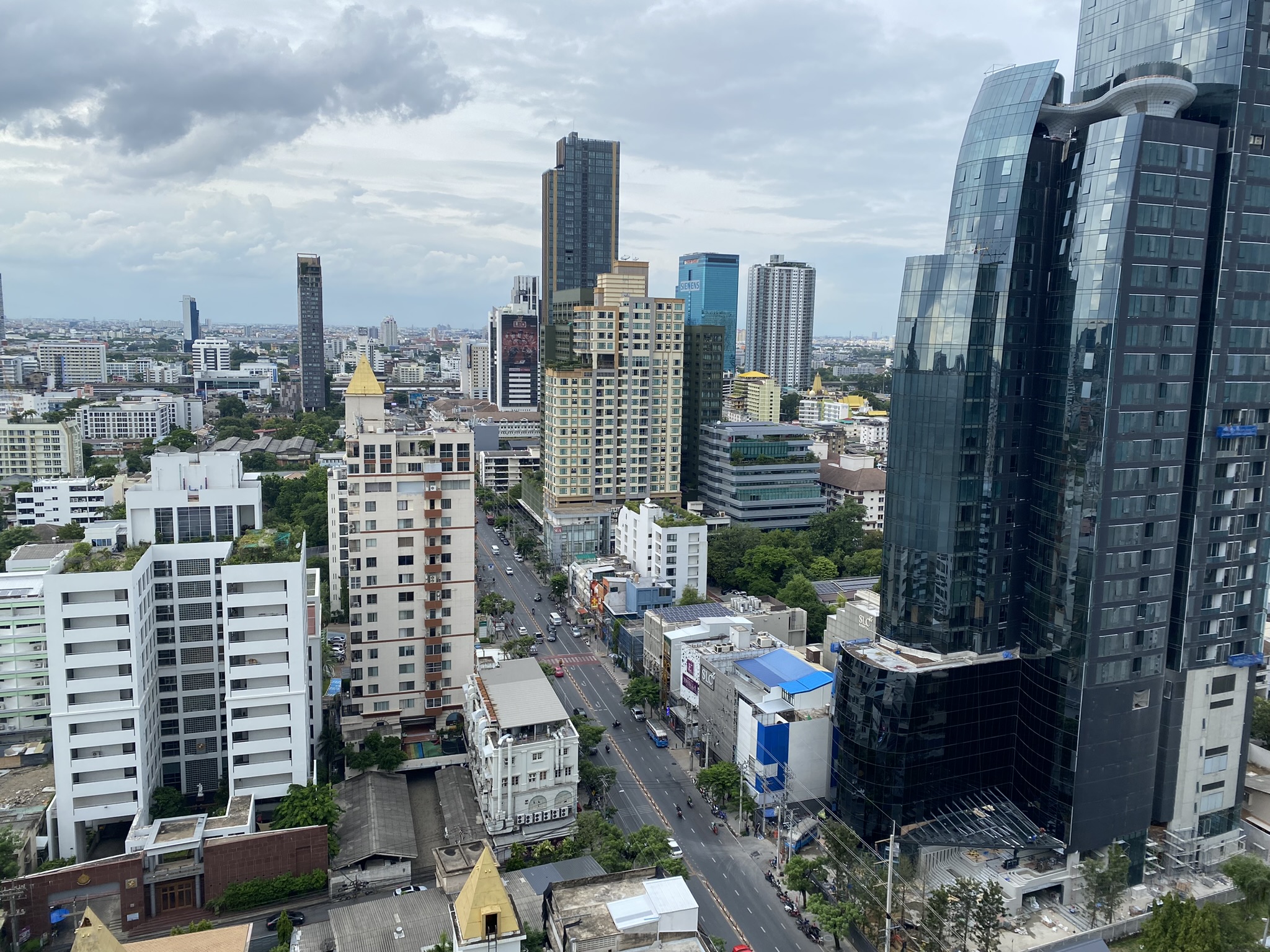 Ivy Thonglor 23 - Image 8