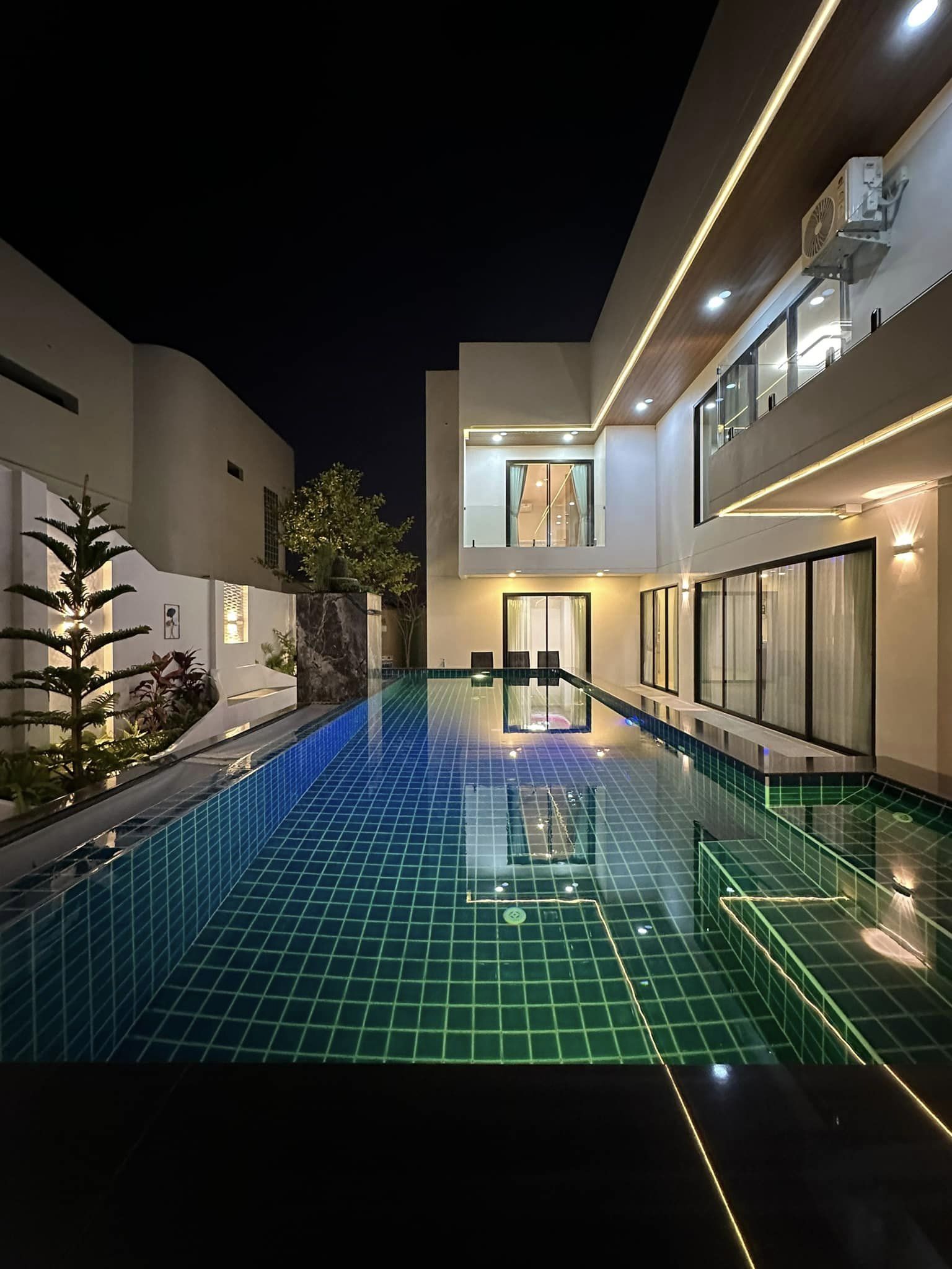 4 Bedroom House For Sale in San Phak Wan, Hang Dong, Chiang Mai - Image 1