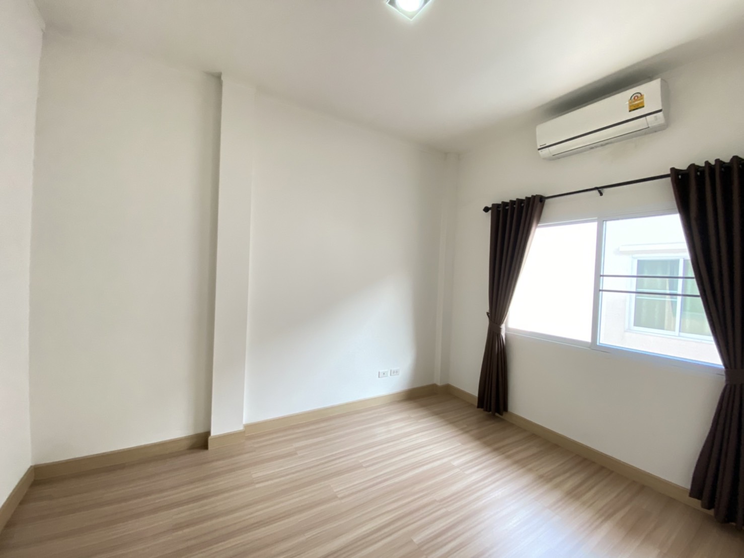 3 卧室 独立房屋 出租 在  - Image 11