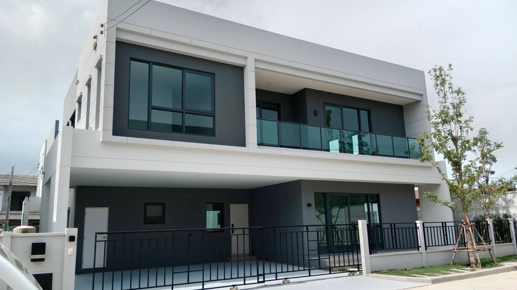 4 Bedroom House For Sale in Bang Kaeo, Bang Phli, Samut Prakan - Image 1