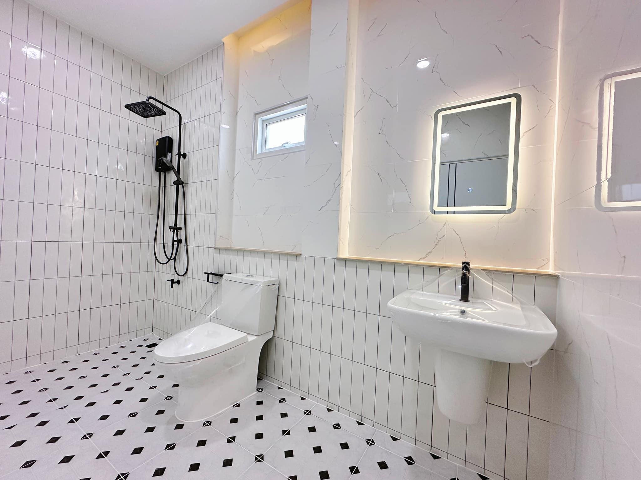 4 Bedroom House For Sale in Hang Dong, Hang Dong, Chiang Mai - Image 20