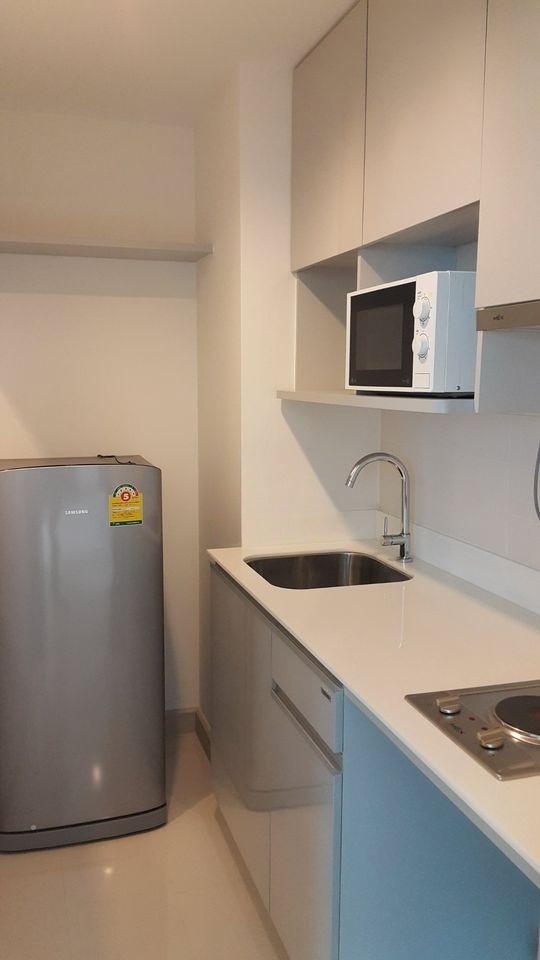 2 Bedroom Condo For Sale in Huai Khwang, Huai Khwang, Bangkok - Image 3