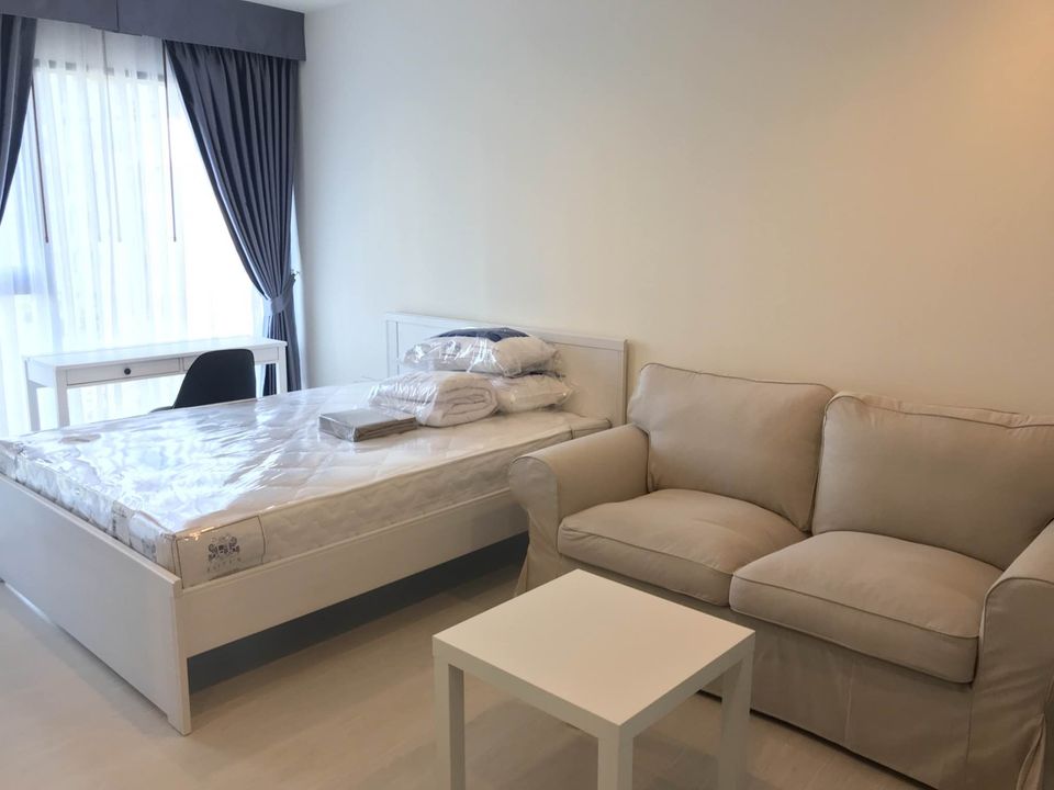 Studio Condo For Sale in Phra Khanong, Khlong Toei, Bangkok - Image 2