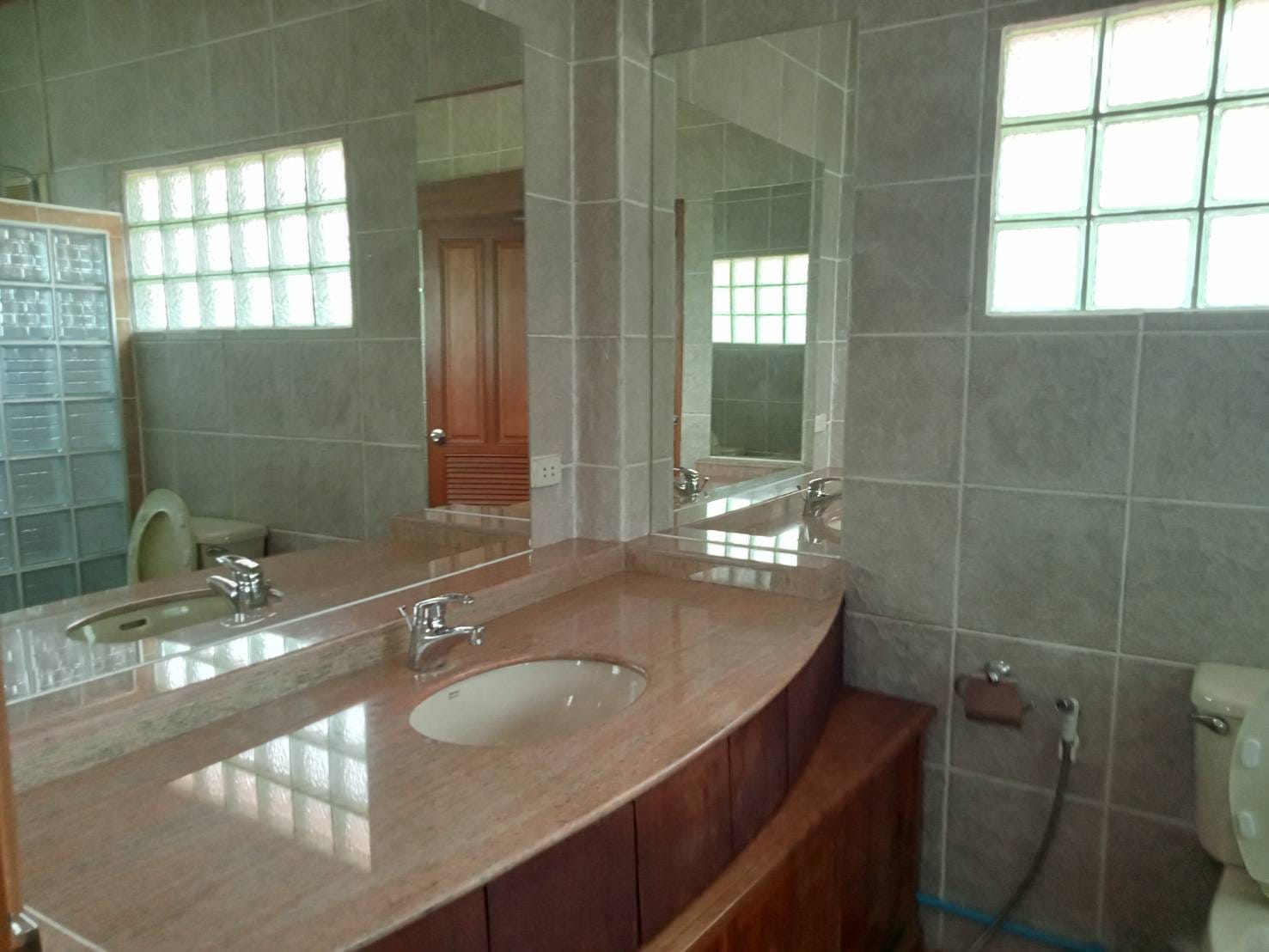 4 ห้องนอน บ้านเดี่ยว  ใน หนองจ๊อม, สันทราย, เชียงใหม่ - Image 8