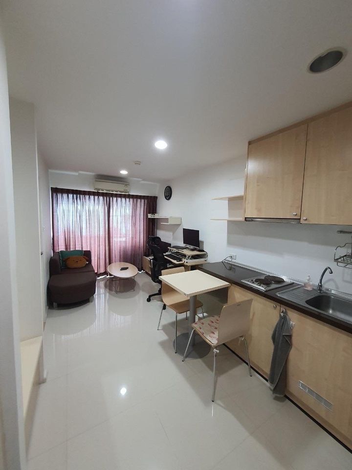 Whizdom Punnawithi Station Condominium - Image 1