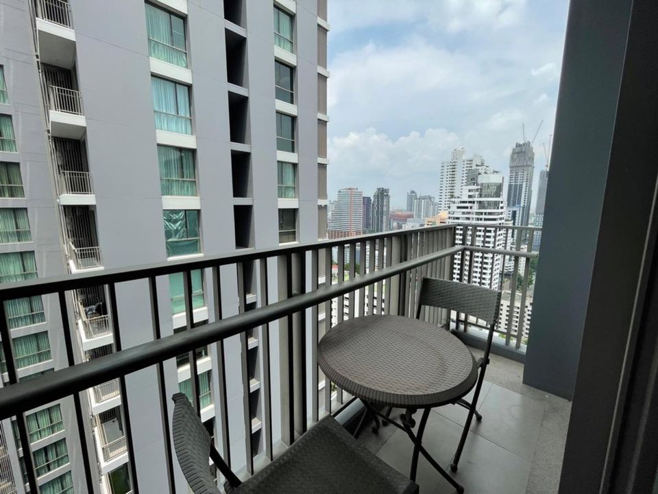 1 Bedroom Condo For Sale in Khlong Tan Nuea, Vadhana, Bangkok - Image 3