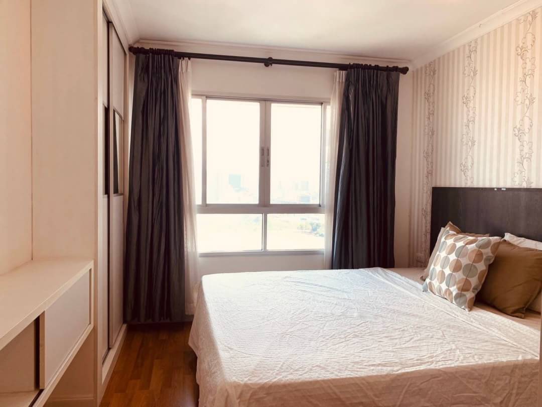 1 Bedroom Condo For Sale in Huai Khwang, Huai Khwang, Bangkok - Image 3