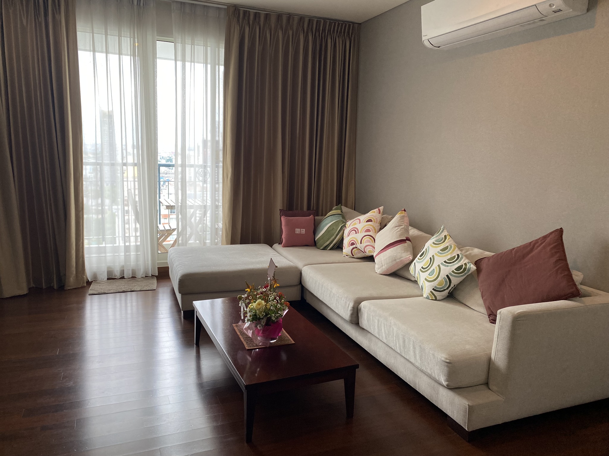 Ivy Thonglor 23 - Image 1