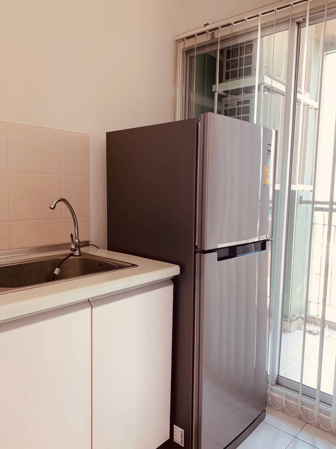 1 Bedroom Condo For Sale in Huai Khwang, Huai Khwang, Bangkok - Image 2