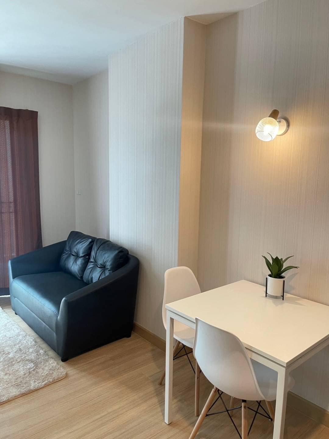 One Plus Business Park 1 - Image 1