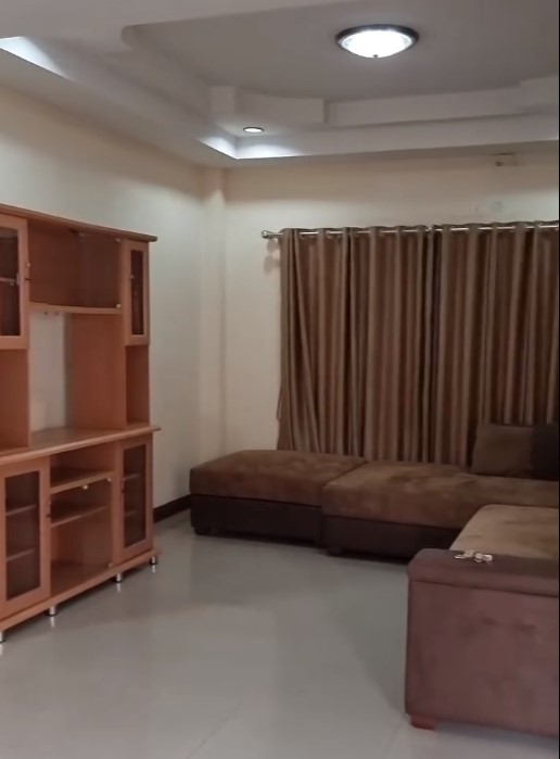3 卧室 独立房屋 出租 在  - Image 5