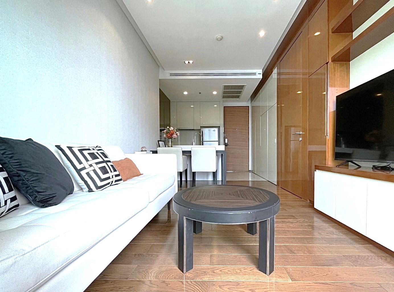 The Address Sukhumvit 28 - Image 1