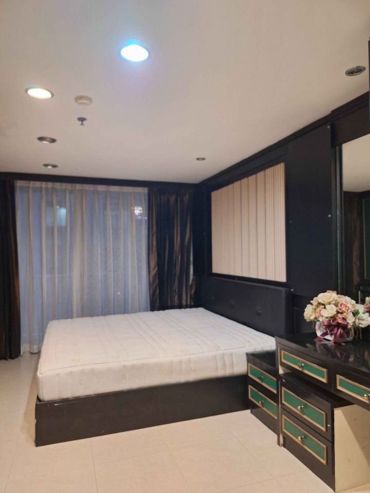 Asoke Place - Image 3