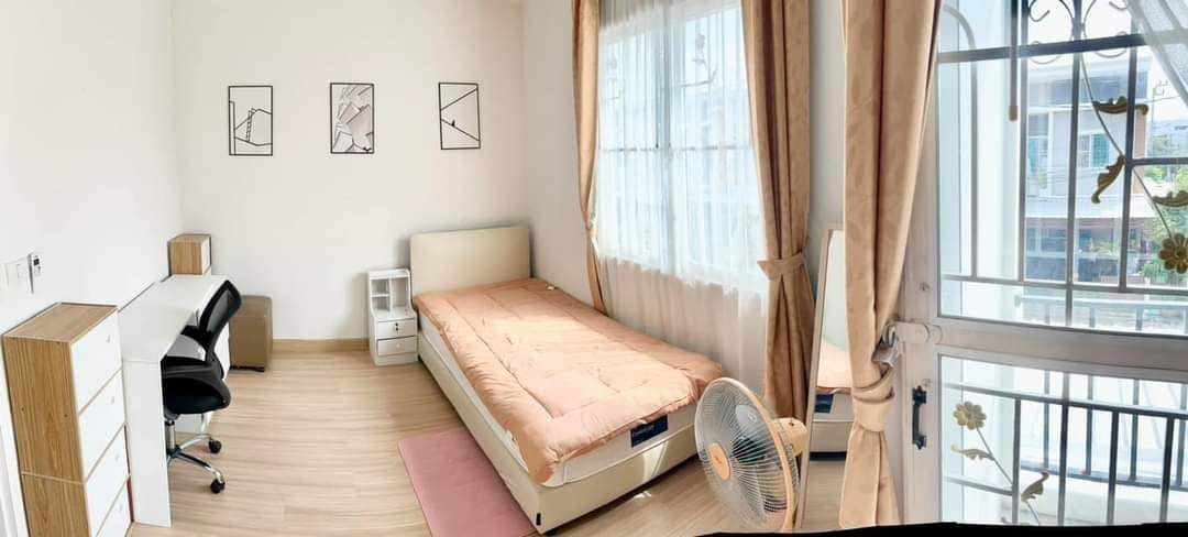 3 ห้องนอน ทาวน์เฮาส์ สำหรับเช่า ใน บางแก้ว, บางพลี, สมุทรปราการ - Image 4