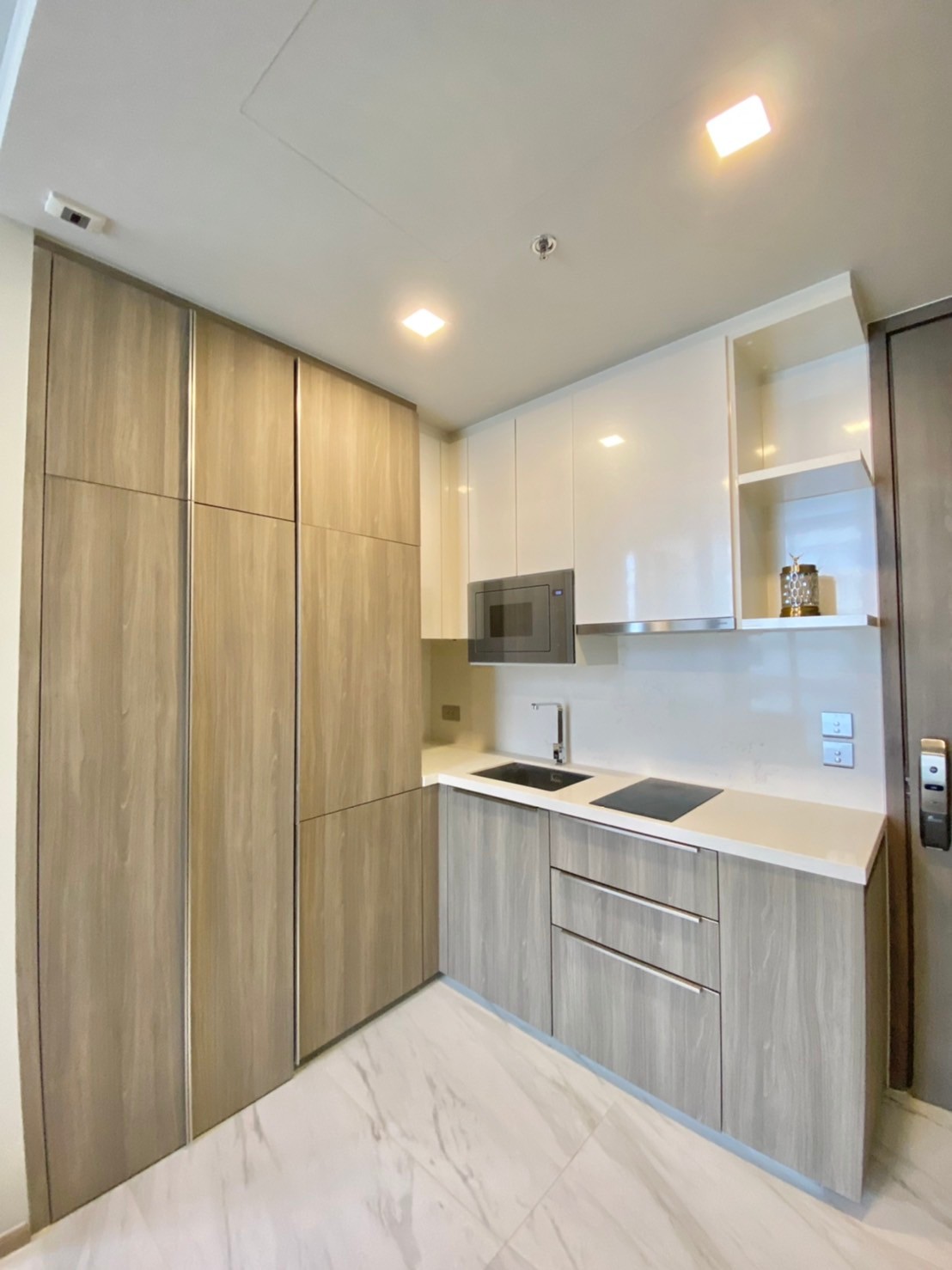 CELES ASOK - Image 3