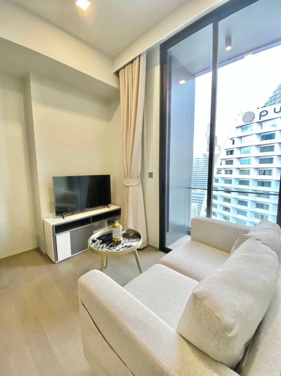 CELES ASOK - Image 1