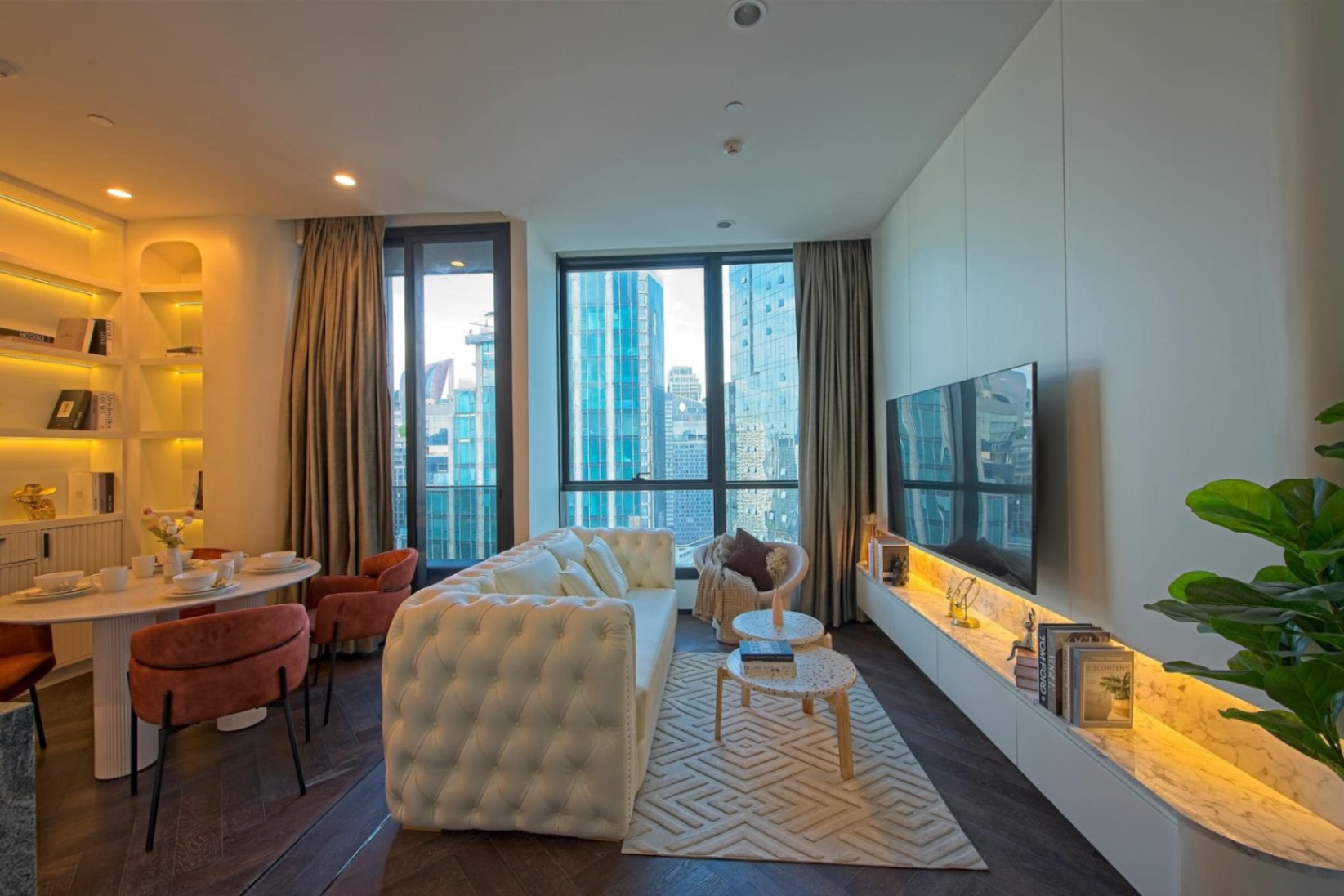 THE ESSE Sukhumvit 36 - Image 1