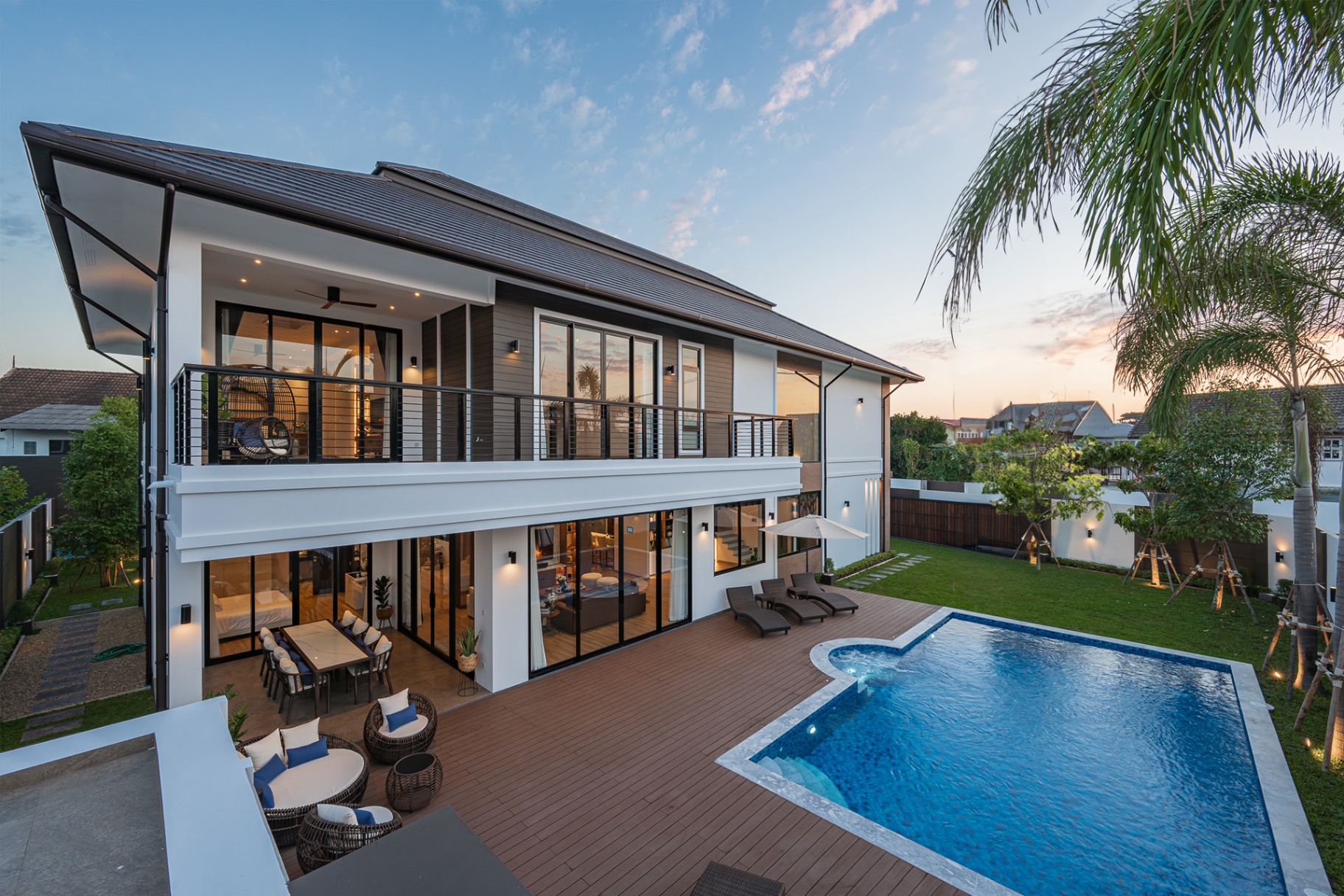 5 Bedroom House For Sale in Ban Waen, Hang Dong, Chiang Mai - Image 1