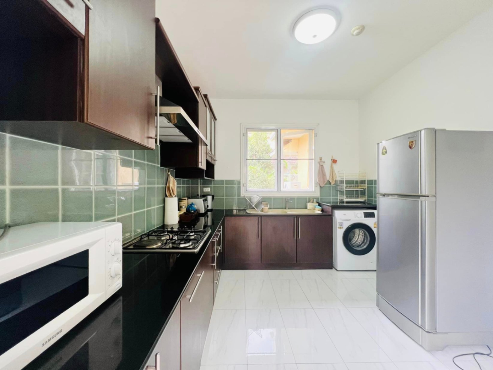 Home in Park - Image 4