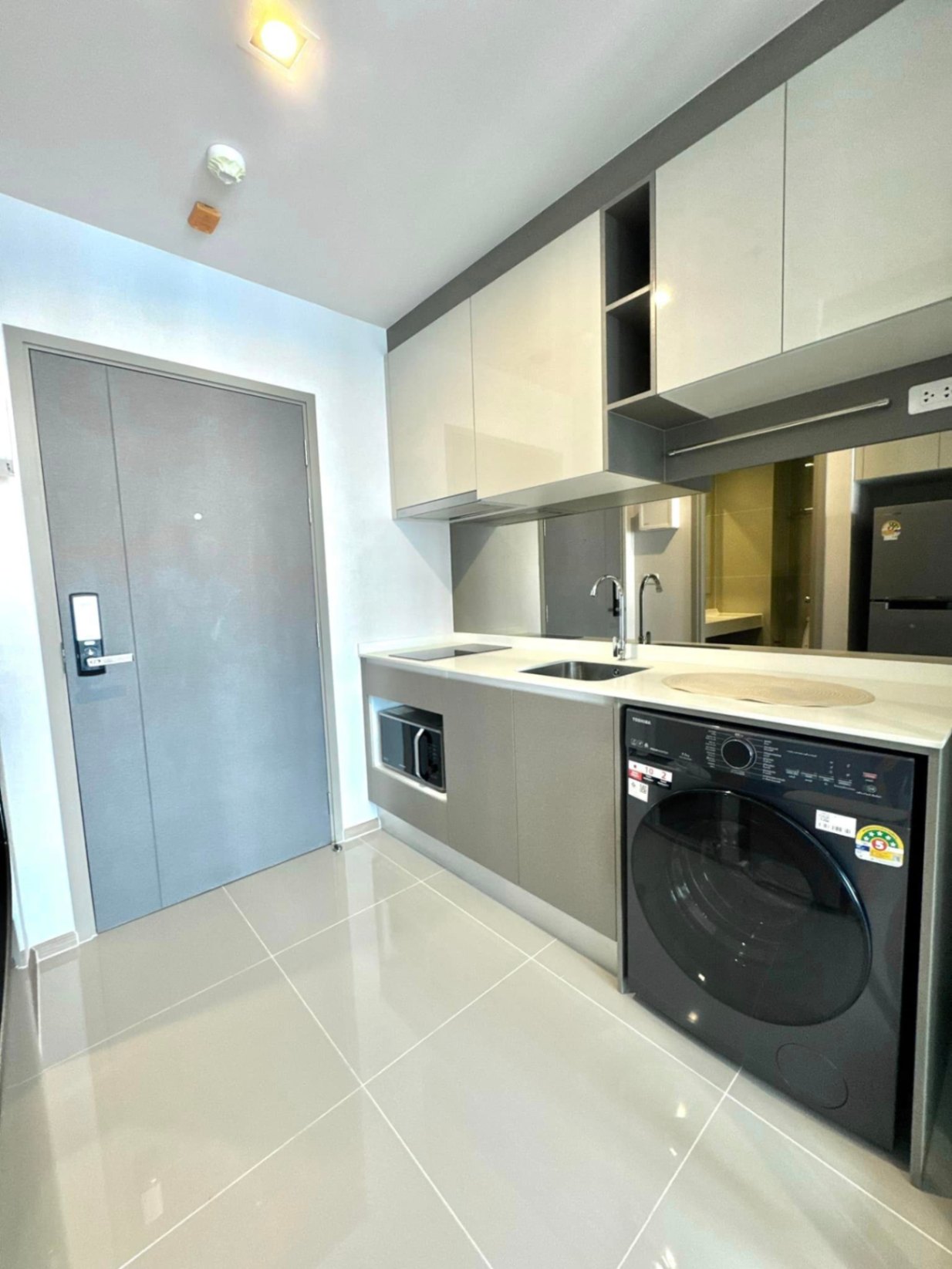 Ideo Rama 9 - Asoke - Image 3