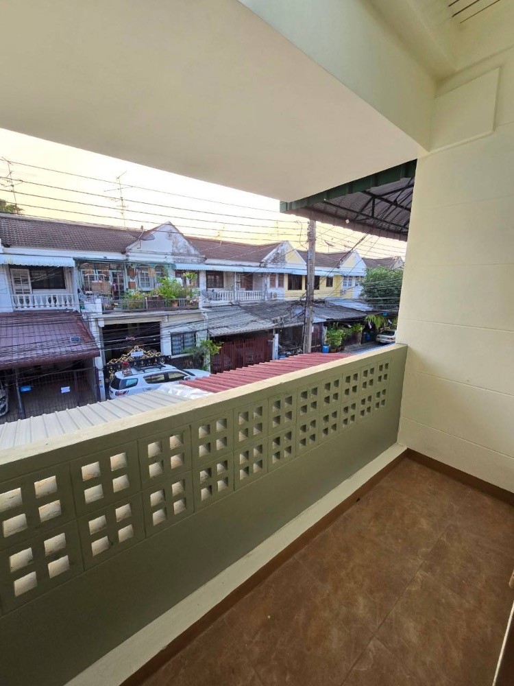 3 ห้องนอน ทาวน์เฮาส์  ใน บางจาก, พระโขนง, กรุงเทพมหานคร - Image 6