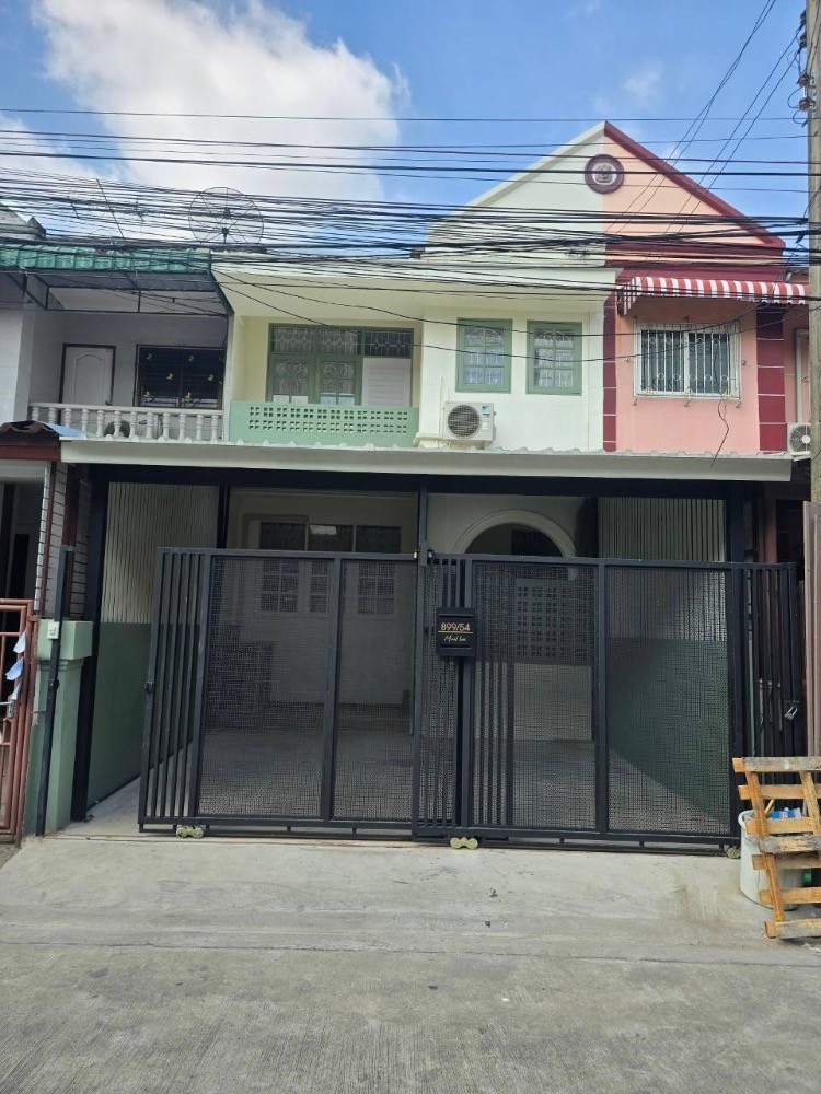 3 ห้องนอน ทาวน์เฮาส์  ใน บางจาก, พระโขนง, กรุงเทพมหานคร - Image 1