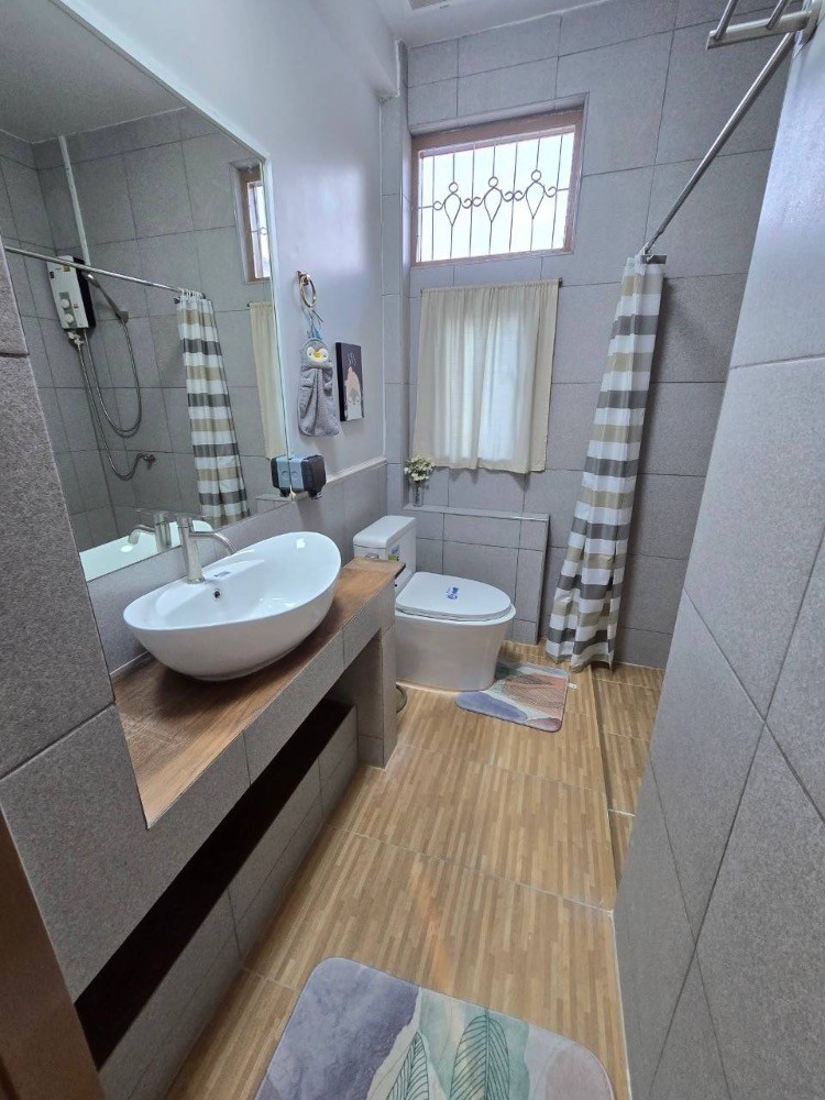 3 ห้องนอน ทาวน์เฮาส์  ใน บางจาก, พระโขนง, กรุงเทพมหานคร - Image 9