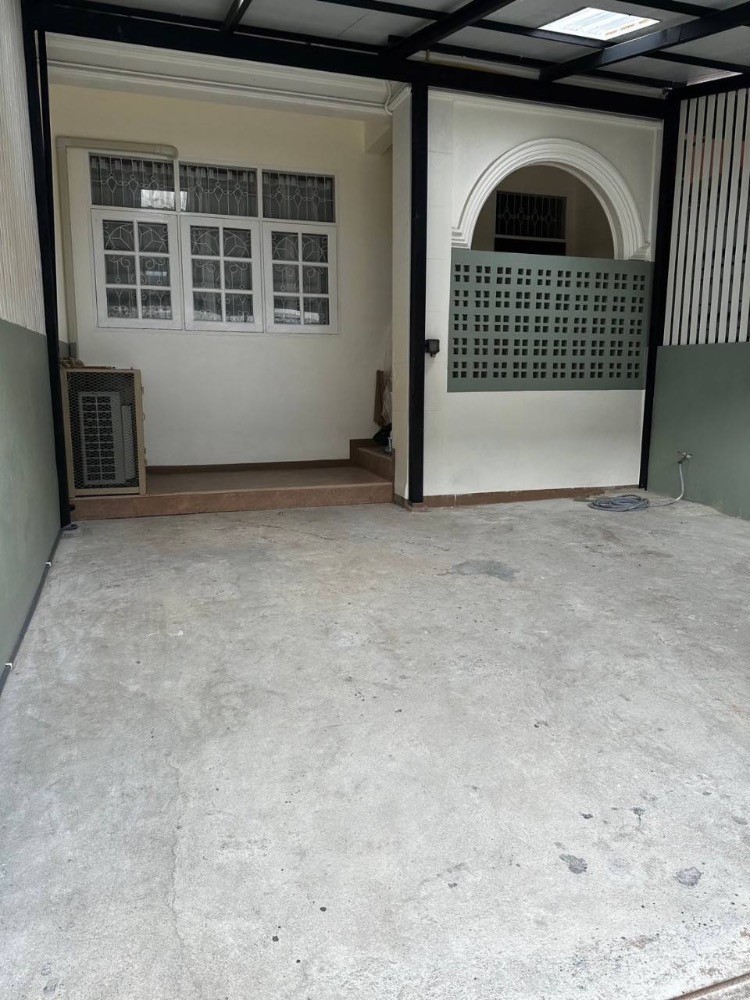 3 ห้องนอน ทาวน์เฮาส์  ใน บางจาก, พระโขนง, กรุงเทพมหานคร - Image 10