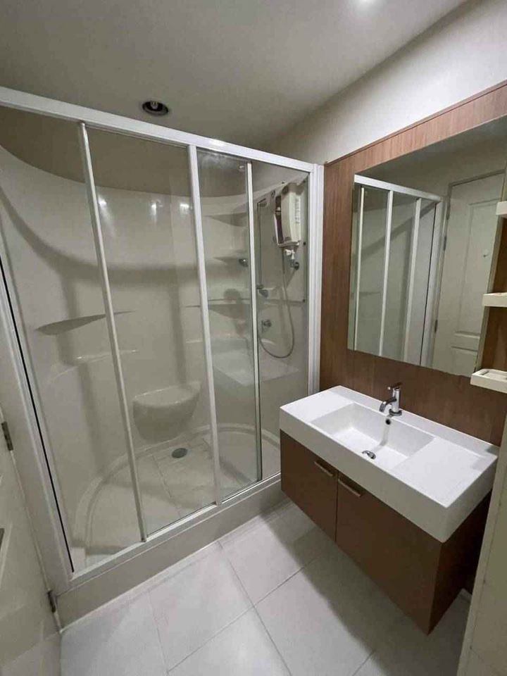 1 Bedroom Condo For Sale in Khlong Ton Sai, Khlong San, Bangkok - Image 7