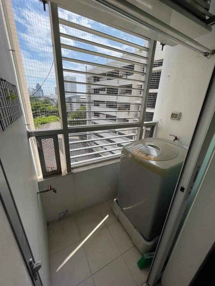 1 Bedroom Condo For Sale in Khlong Ton Sai, Khlong San, Bangkok - Image 4
