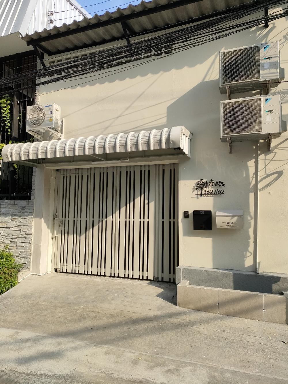 2 Bedroom Townhouse For Rent in Bang Khlo, Bang Kho Laem, Bangkok - Image 1
