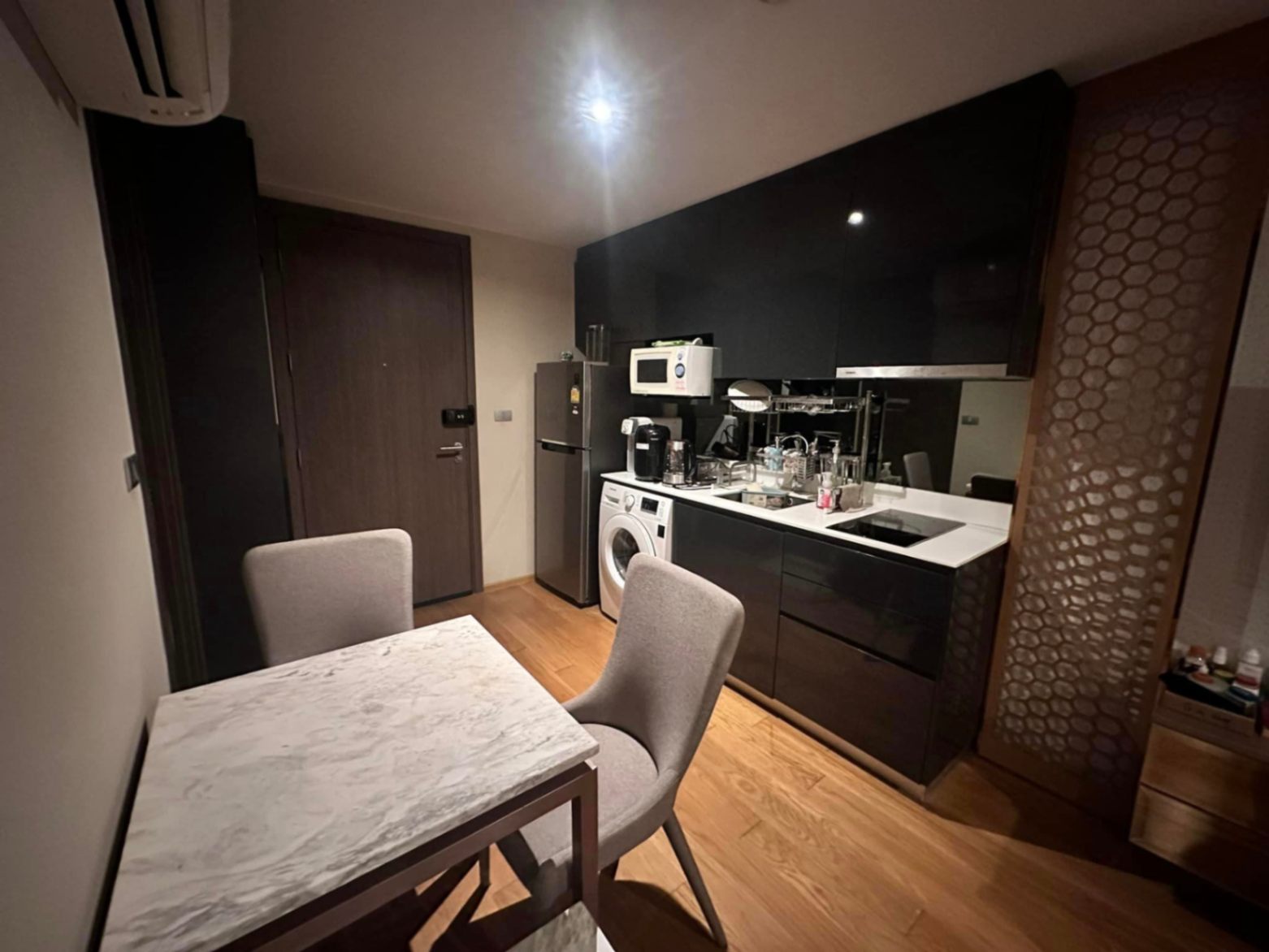 1 ห้องนอน คอนโด  ใน สี่พระยา, บางรัก, กรุงเทพมหานคร - Image 3