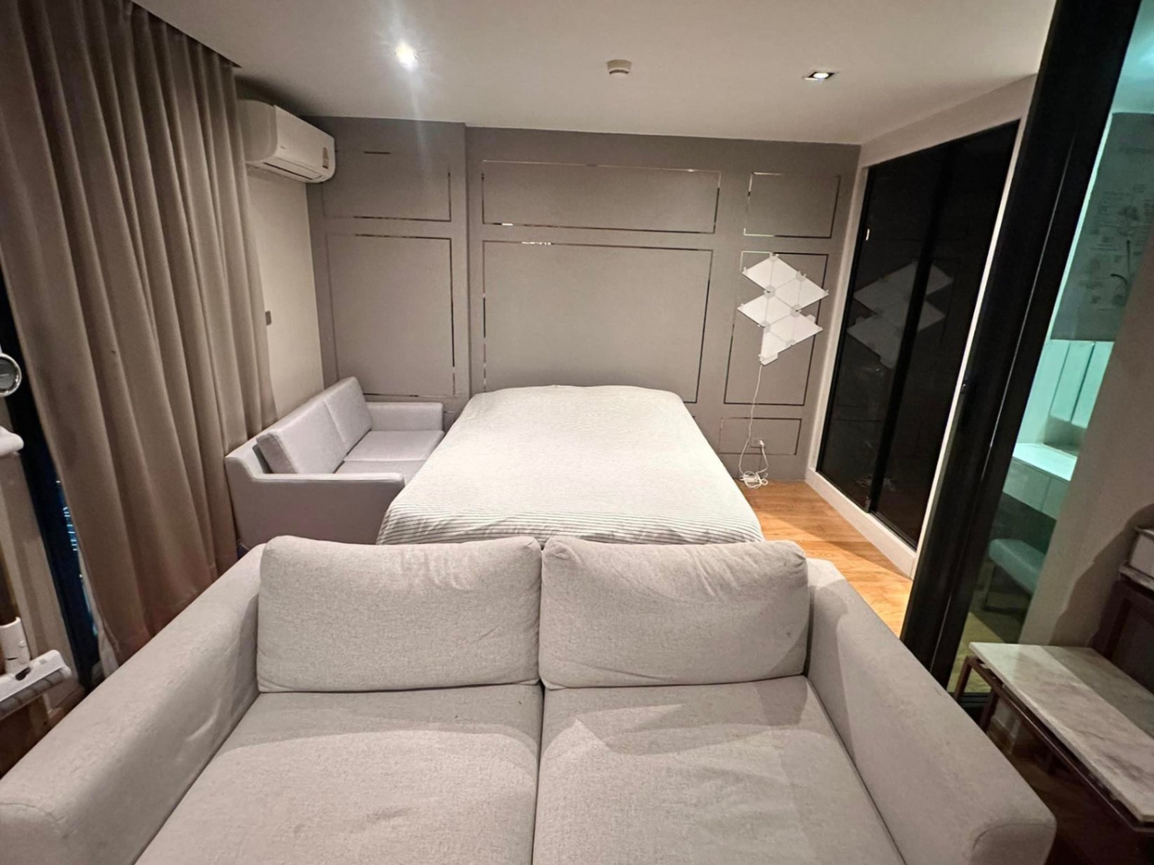 1 ห้องนอน คอนโด  ใน สี่พระยา, บางรัก, กรุงเทพมหานคร - Image 2