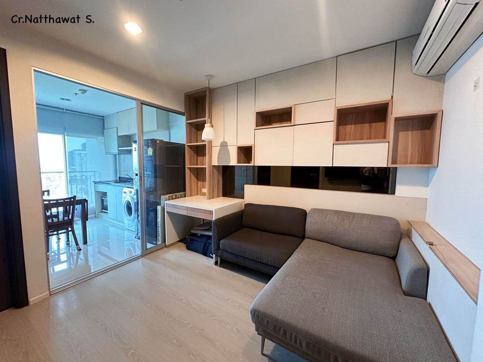 1 Bedroom Condo For Sale in Thung Mahamek, Sathon, Bangkok - Image 2