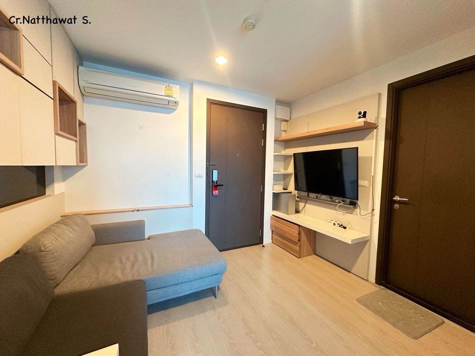 1 Bedroom Condo For Sale in Thung Mahamek, Sathon, Bangkok - Image 1