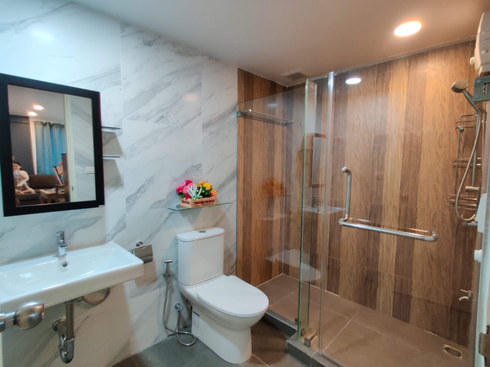 2 Bedroom Condo  in Huai Khwang, Huai Khwang, Bangkok - Image 9