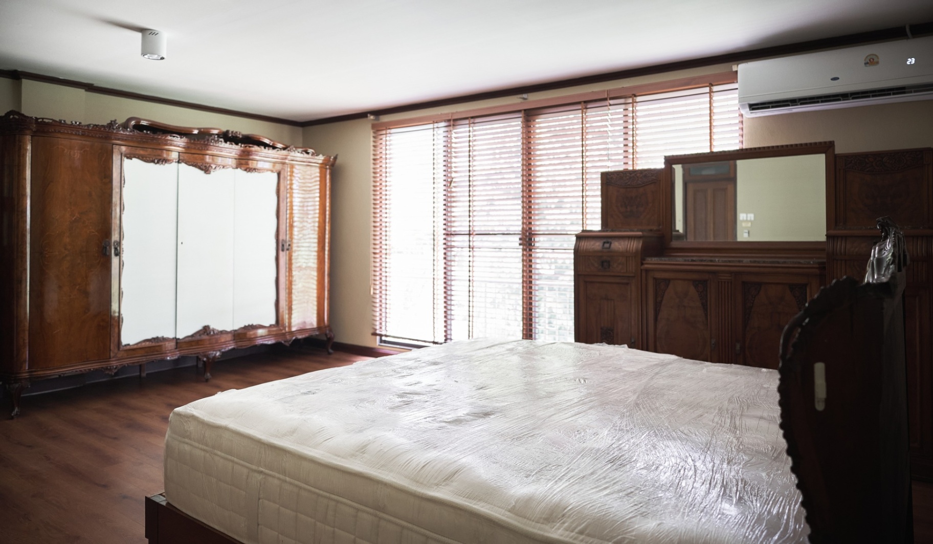 3 卧室 联排别墅  在  - Image 25