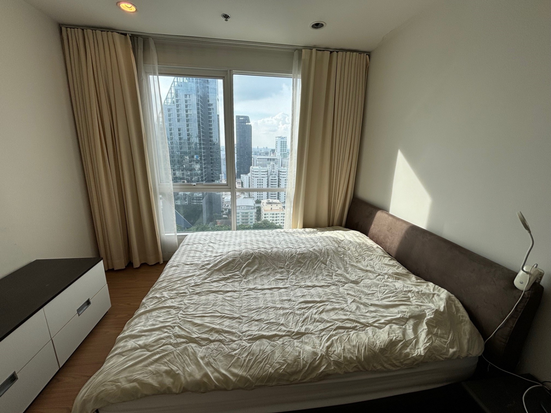 1 Bedroom Condo For Sale in Thanon Phaya Thai, Ratchathewi, Bangkok - Image 3