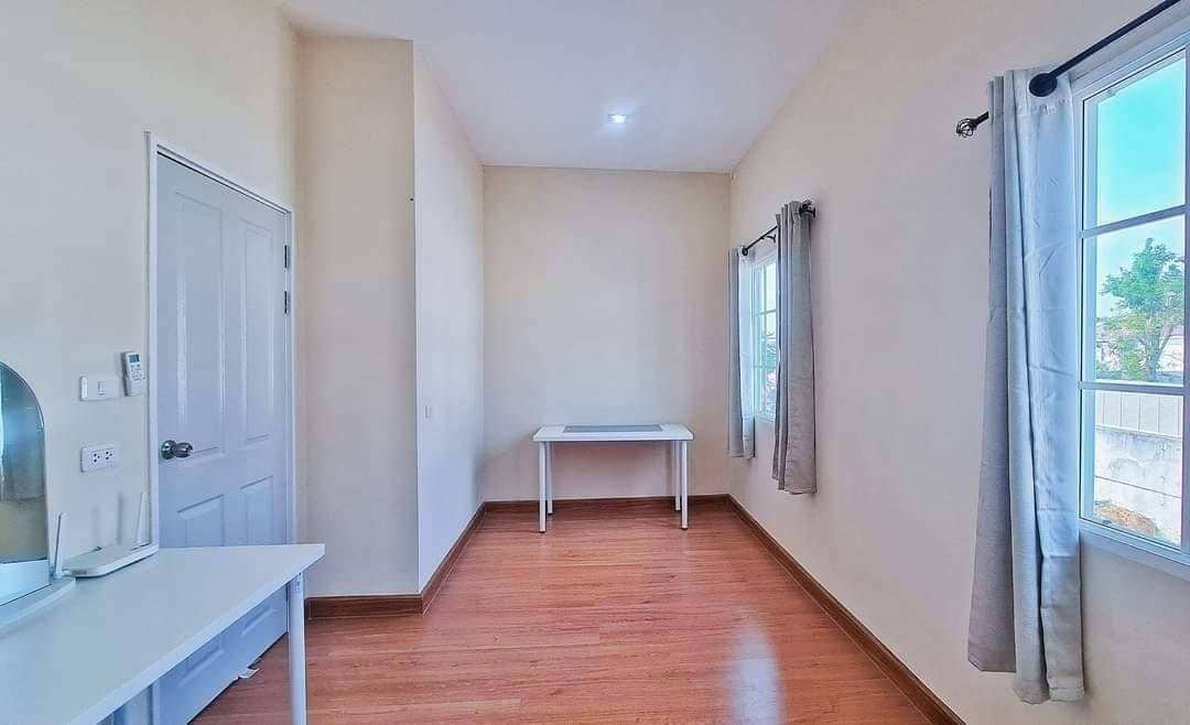 3 ห้องนอน ทาวน์เฮาส์  ใน ดอกไม้, ประเวศ, กรุงเทพมหานคร - Image 9