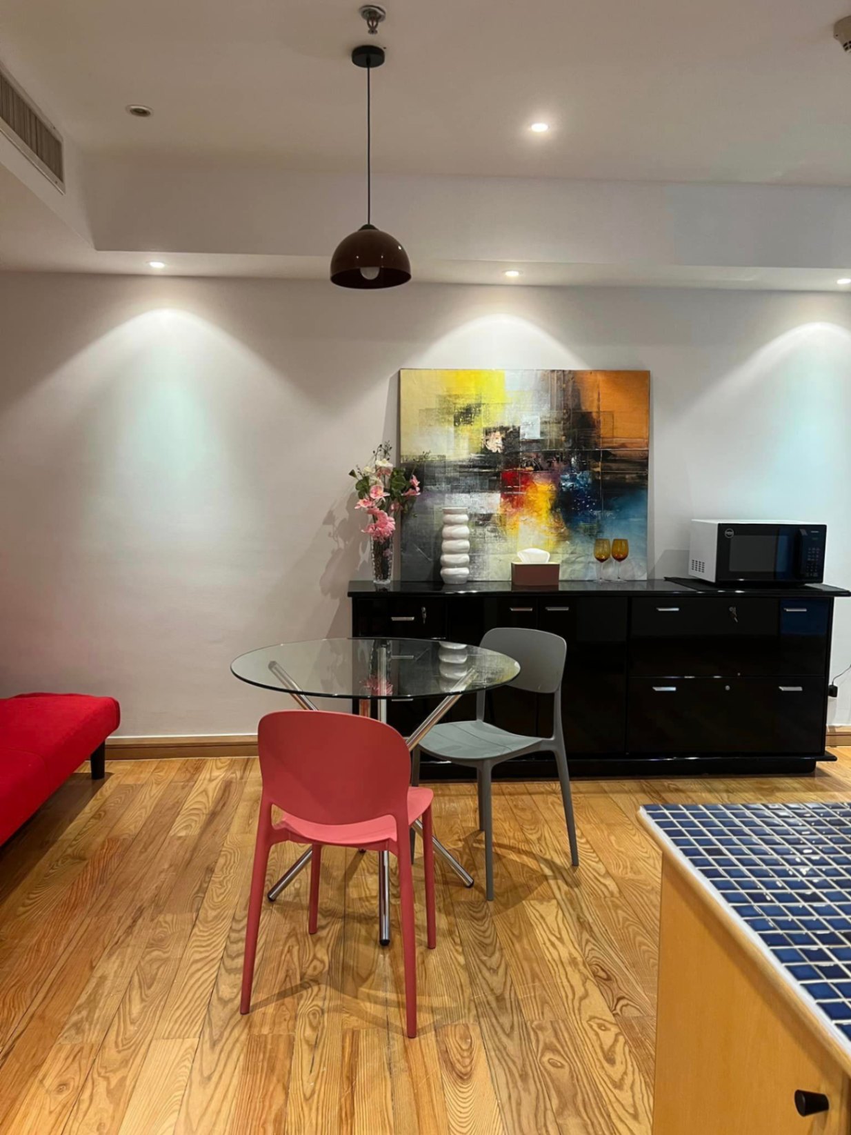 1 Bedroom Condo  in Si Lom, Bang Rak, Bangkok - Image 2