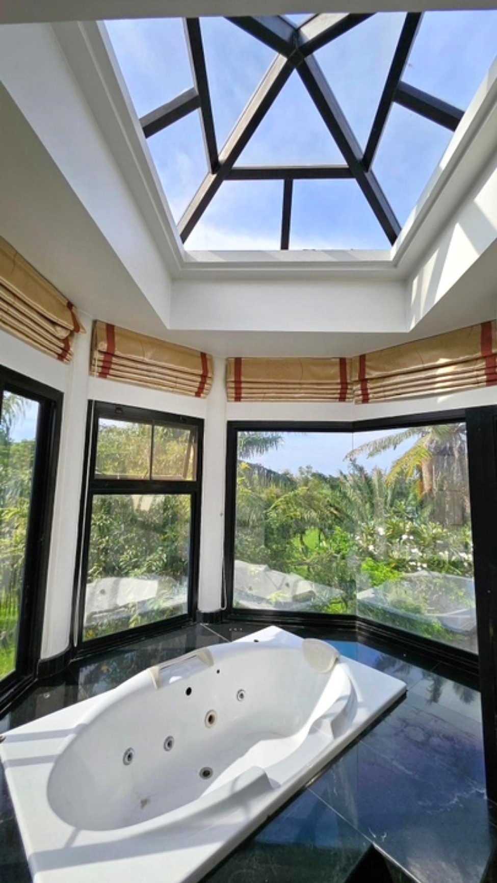4 Bedroom House For Sale in Khlong Si, Khlong Luang, Pathum Thani - Image 5