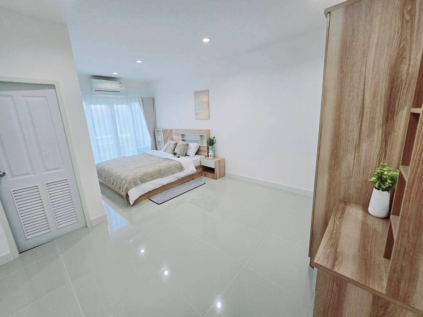 2 Bedroom Townhouse For Sale in Mae Hia, Mueang Chiang Mai, Chiang Mai - Image 8