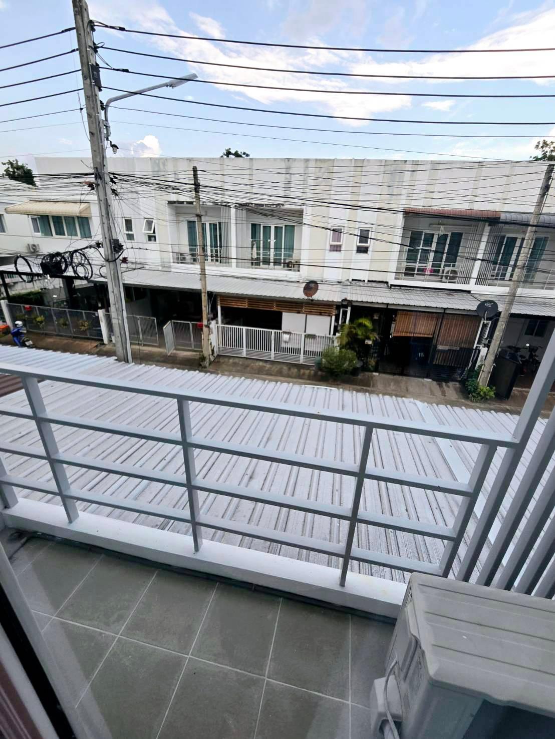2 Bedroom Townhouse For Sale in Mae Hia, Mueang Chiang Mai, Chiang Mai - Image 11
